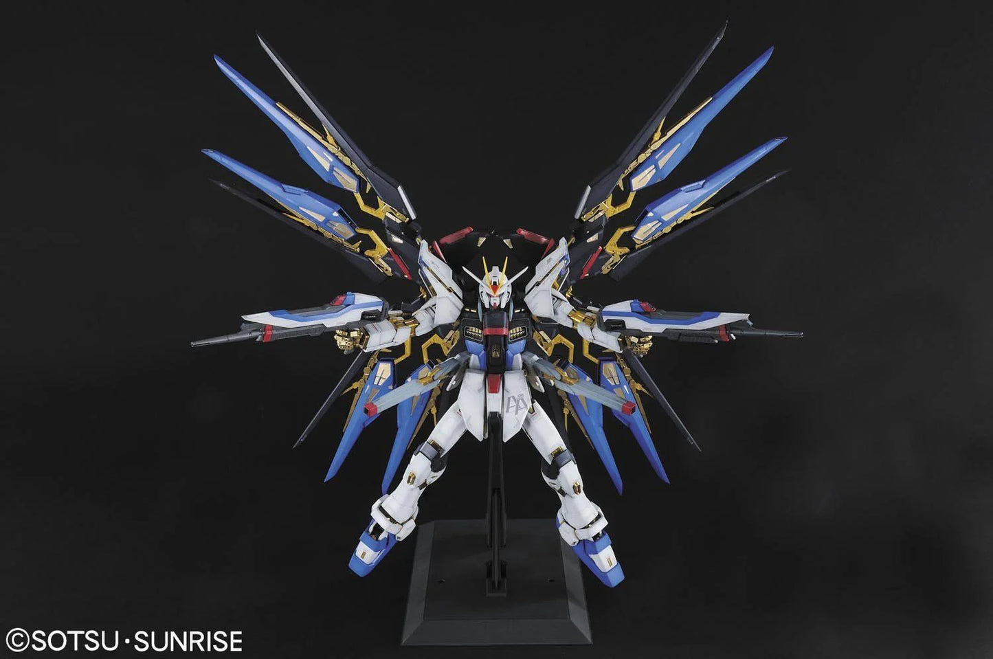 Bandai PG 1/60 Strike Freedom Gundam