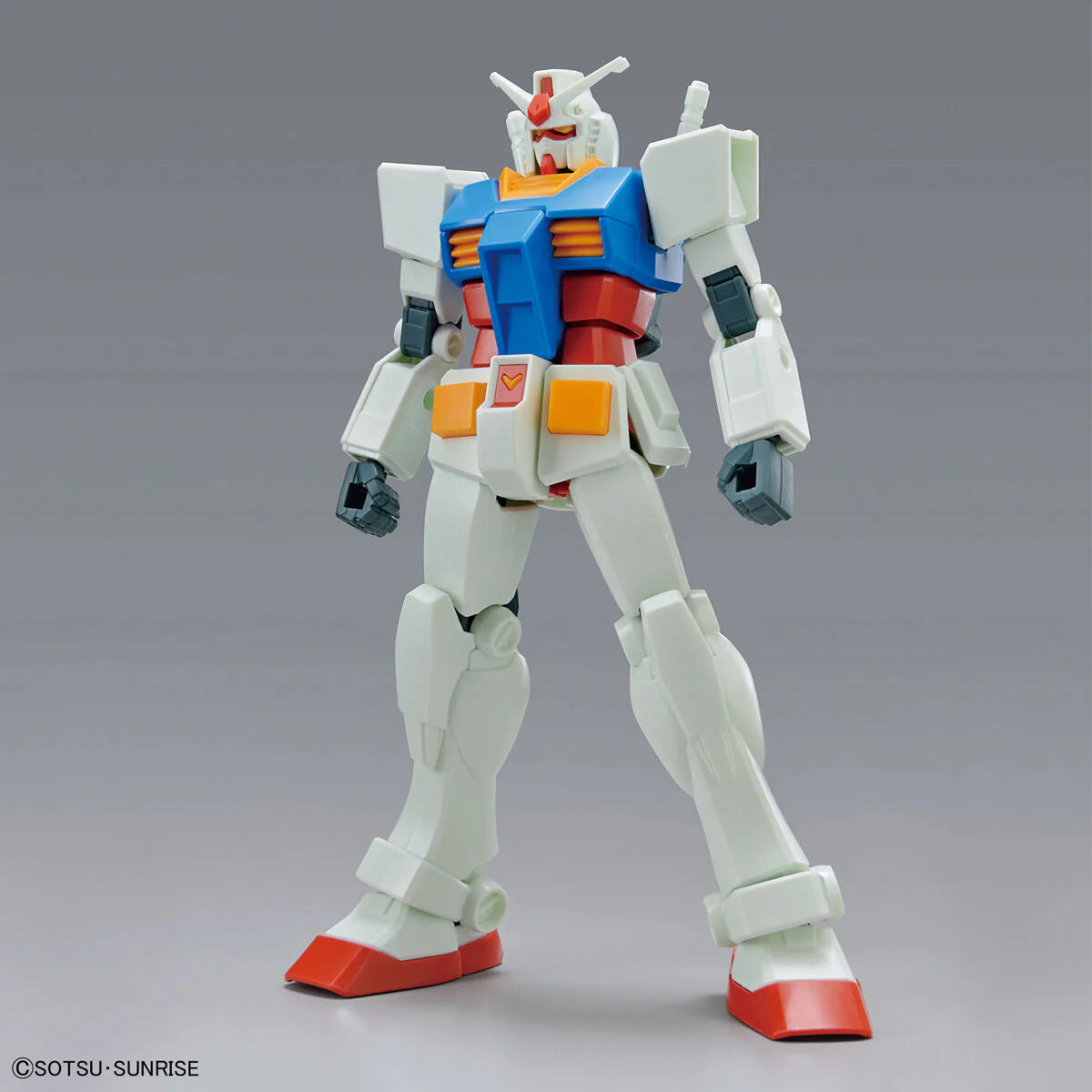 Bandai Gundam 1/144 Entry Grade RX-78-2 Gundam (Full Weapon Set) Model Kit