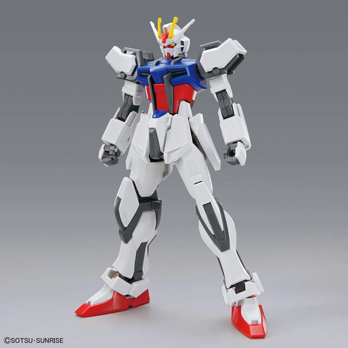 Bandai Gundam 1/144 Entry Grade GAT-X105 Strike Gundam Model Kit