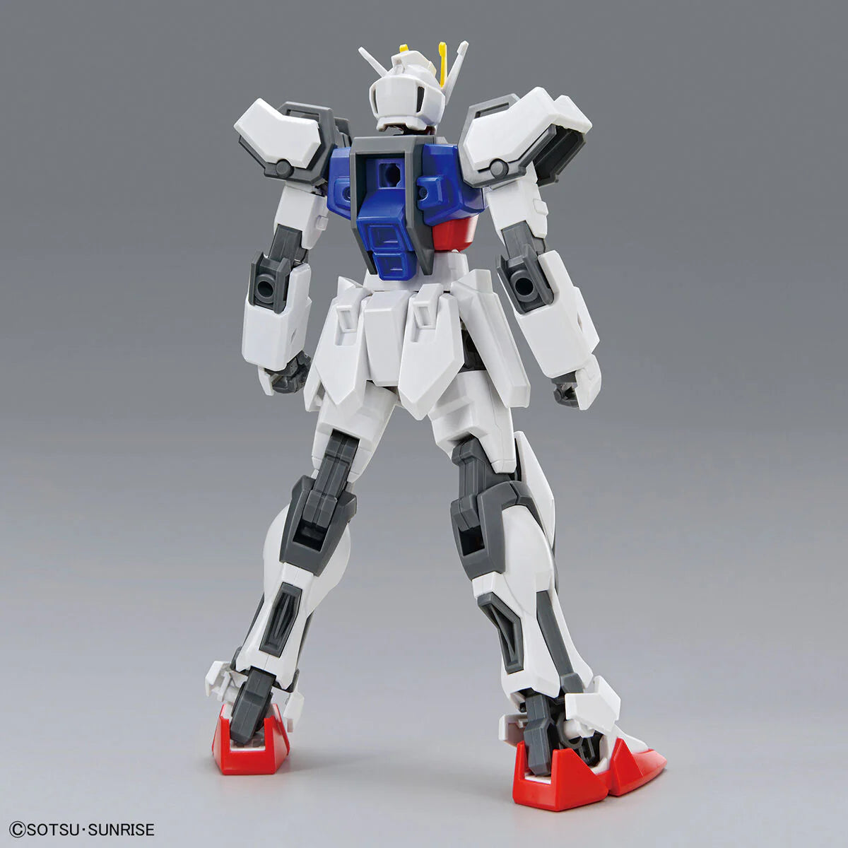 Bandai Gundam 1/144 Entry Grade GAT-X105 Strike Gundam Model Kit